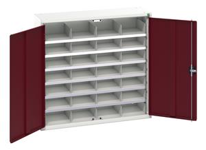 16926502.** Verso compartment cupboard with 28 compartments. WxDxH: 1050x350x1000mm. RAL 7035/5010 or selected